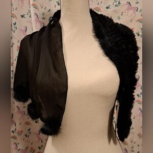 NWT Dino Gaspari Navy Rabbit Fur Embellished Elegant Formal Scarf Wrap